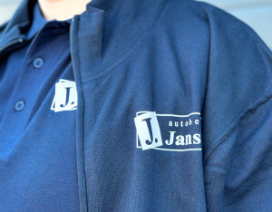 autobedrijf-janssen-bedrijfskleding-bedrukken-favo-reclame-15.jpg
