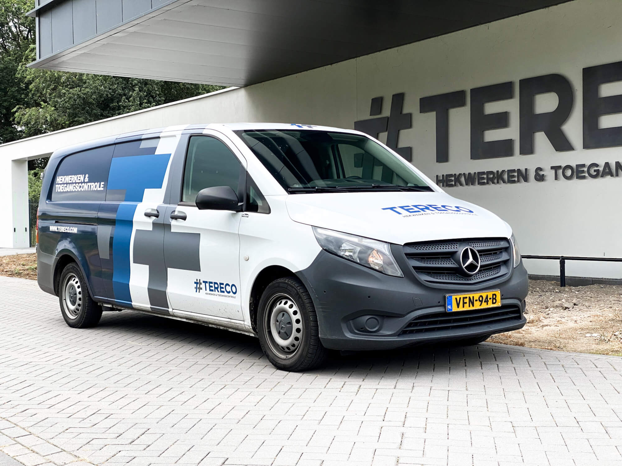 tereco-mercedes-benz-vito-belettering-favo-reclame-02.jpg
