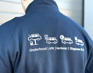 autobedrijf-janssen-bedrijfskleding-bedrukken-favo-reclame-01.jpg